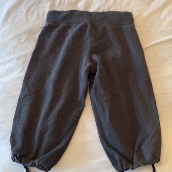 Lululemon Capri - Picture 4 of 4